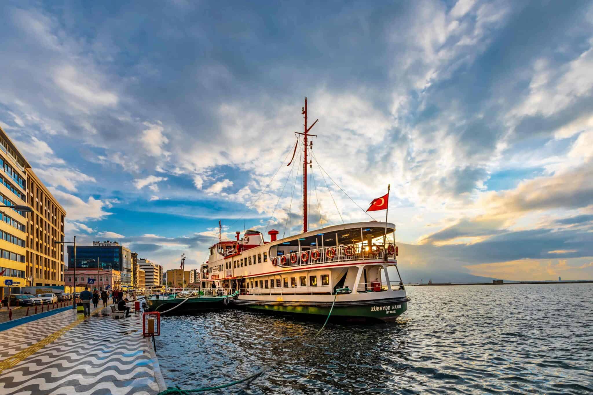 Ege'nin İncisinde Modern Zaman Esareti: İzmirliler Stres ve Kaygı ile Boğuşuyor