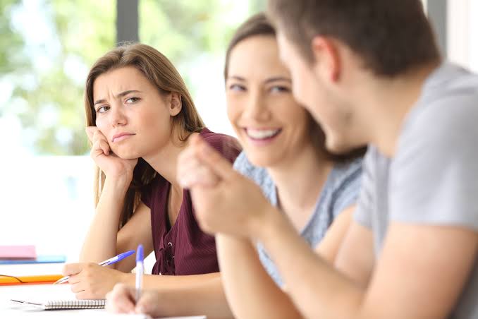 Bilişsel Kıskançlık Nedir? Şüphe Döngüsüyle Baş Etmek